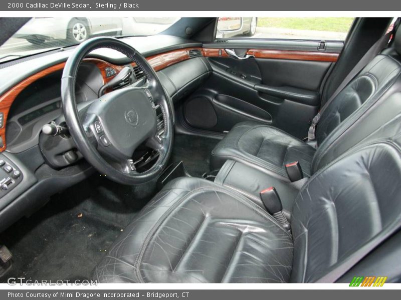 Sterling / Black 2000 Cadillac DeVille Sedan