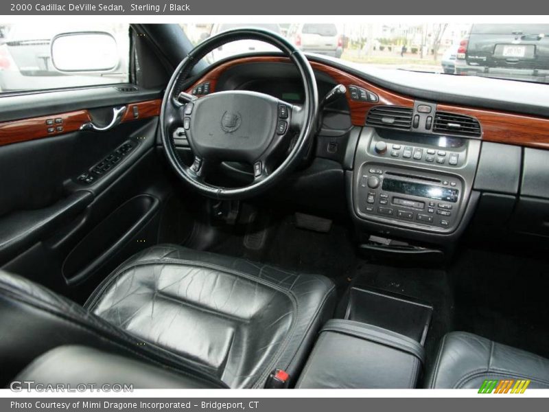 Sterling / Black 2000 Cadillac DeVille Sedan