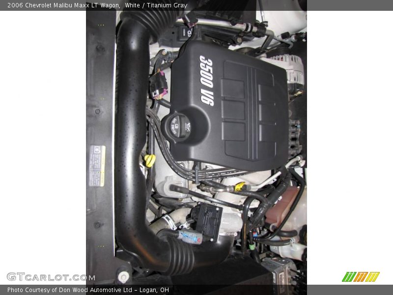 White / Titanium Gray 2006 Chevrolet Malibu Maxx LT Wagon