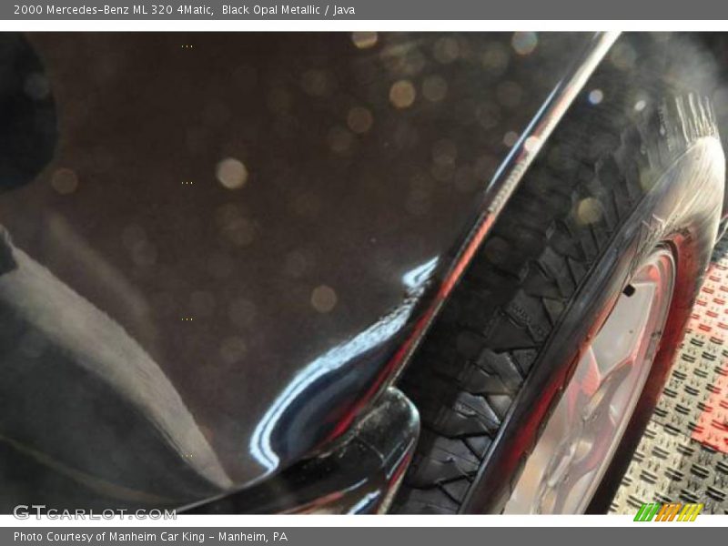 Black Opal Metallic / Java 2000 Mercedes-Benz ML 320 4Matic