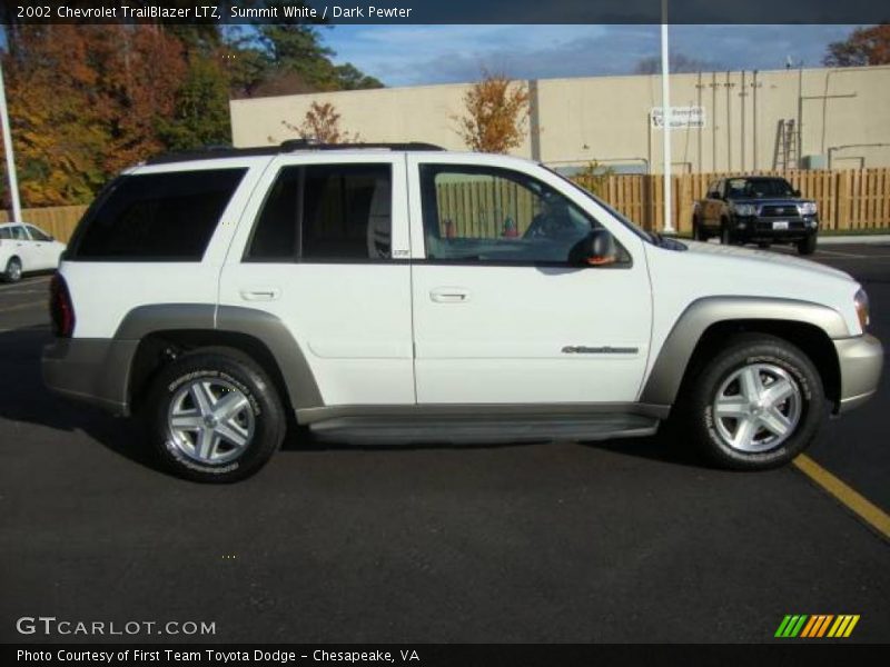 Summit White / Dark Pewter 2002 Chevrolet TrailBlazer LTZ
