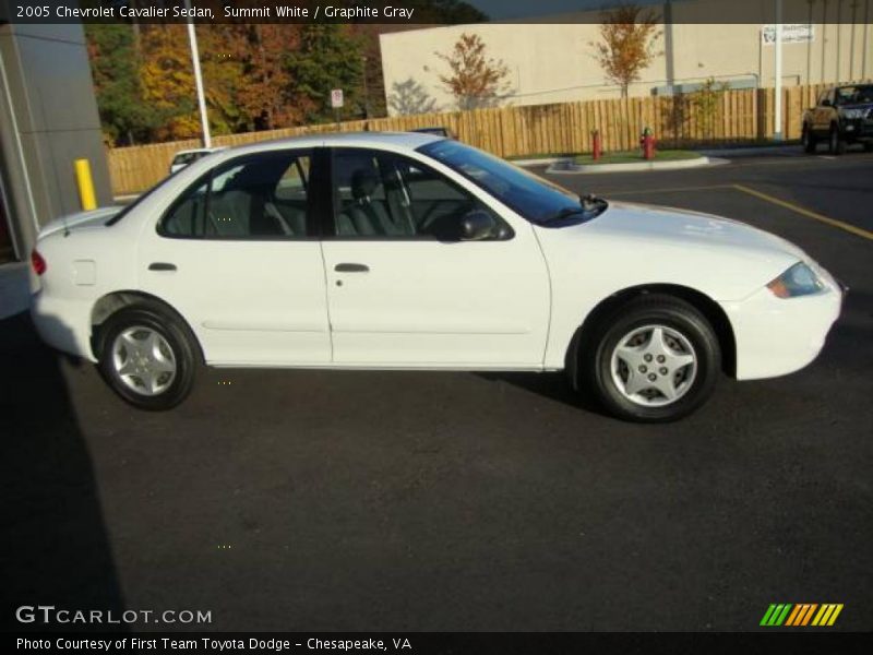 Summit White / Graphite Gray 2005 Chevrolet Cavalier Sedan