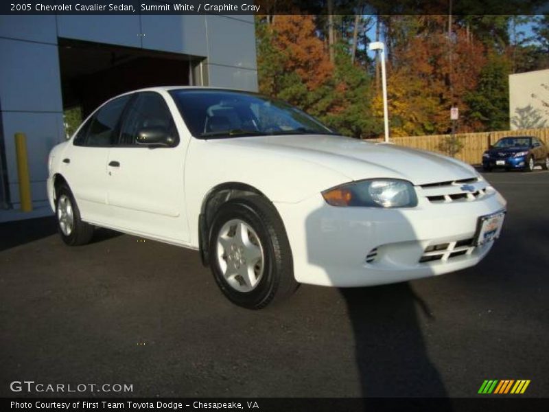 Summit White / Graphite Gray 2005 Chevrolet Cavalier Sedan