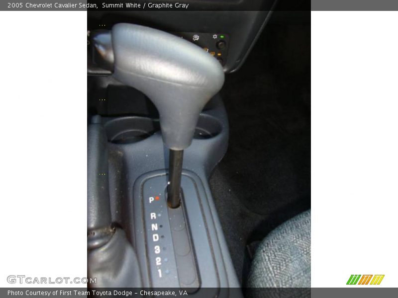Summit White / Graphite Gray 2005 Chevrolet Cavalier Sedan