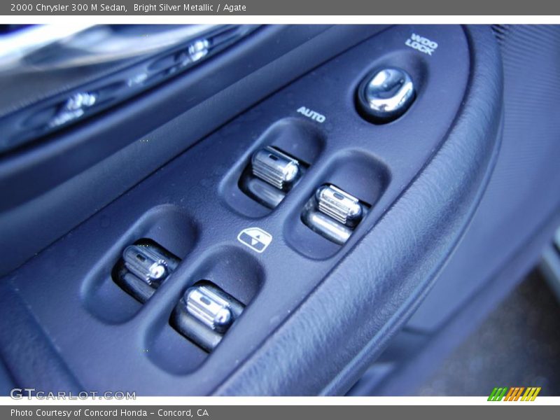 Bright Silver Metallic / Agate 2000 Chrysler 300 M Sedan