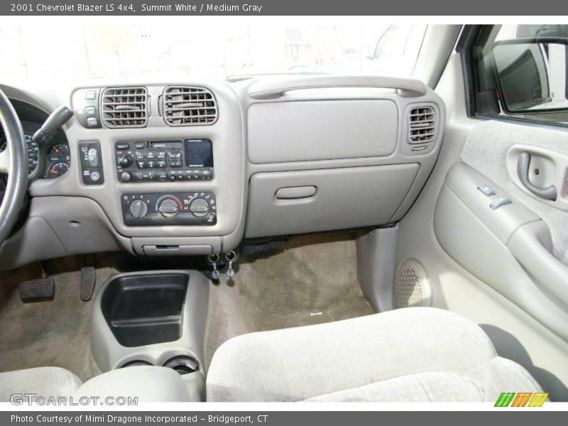 Summit White / Medium Gray 2001 Chevrolet Blazer LS 4x4