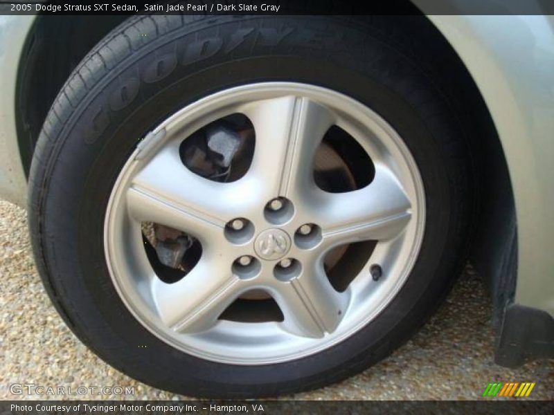Satin Jade Pearl / Dark Slate Gray 2005 Dodge Stratus SXT Sedan