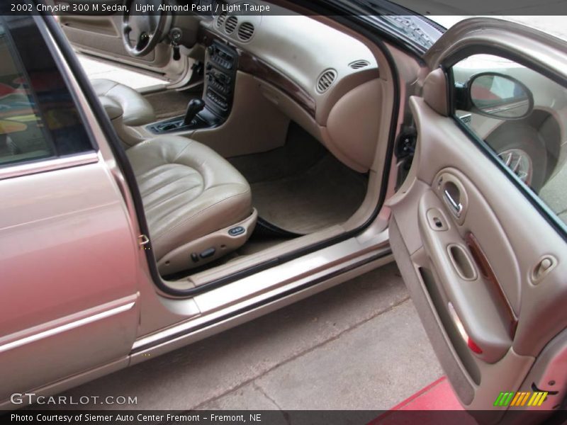 Light Almond Pearl / Light Taupe 2002 Chrysler 300 M Sedan