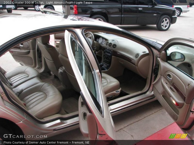 Light Almond Pearl / Light Taupe 2002 Chrysler 300 M Sedan
