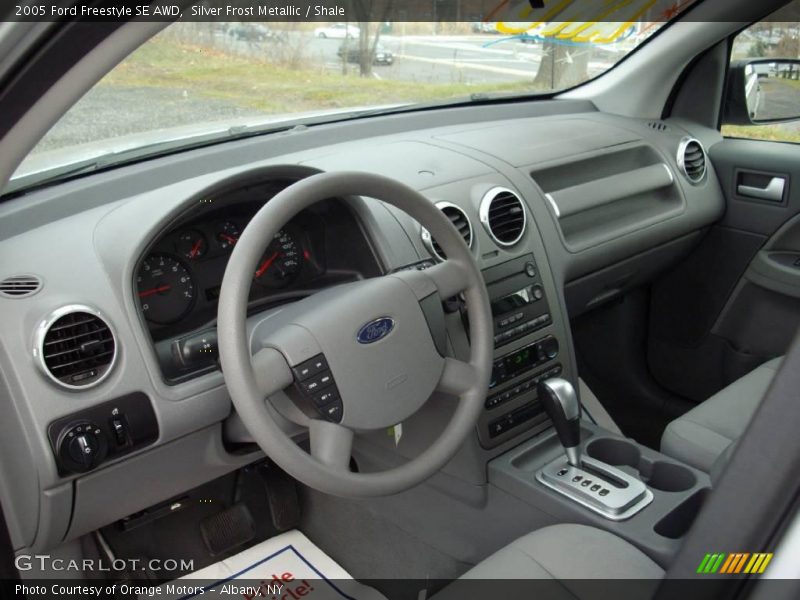 Silver Frost Metallic / Shale 2005 Ford Freestyle SE AWD
