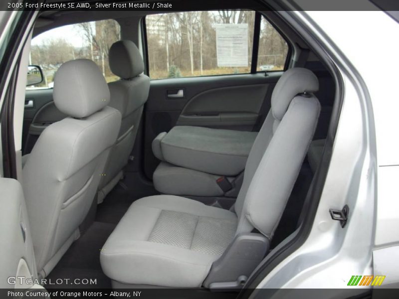 Silver Frost Metallic / Shale 2005 Ford Freestyle SE AWD