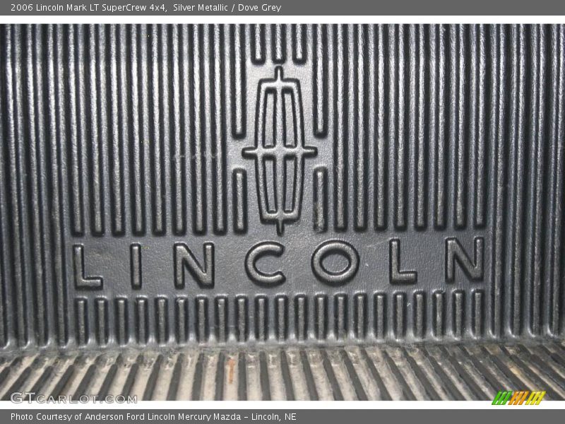 Silver Metallic / Dove Grey 2006 Lincoln Mark LT SuperCrew 4x4
