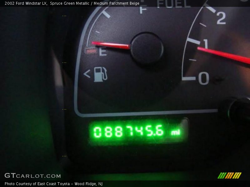 Spruce Green Metallic / Medium Parchment Beige 2002 Ford Windstar LX