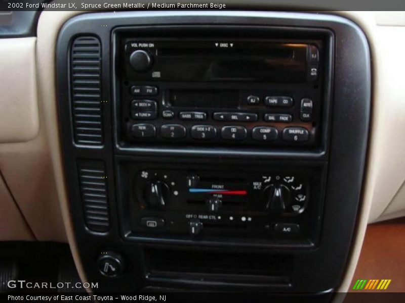 Spruce Green Metallic / Medium Parchment Beige 2002 Ford Windstar LX