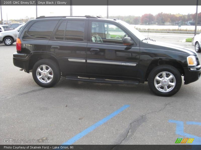 Onyx Black / Ebony 2005 GMC Envoy SLT