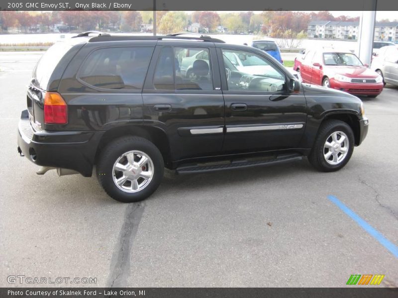 Onyx Black / Ebony 2005 GMC Envoy SLT