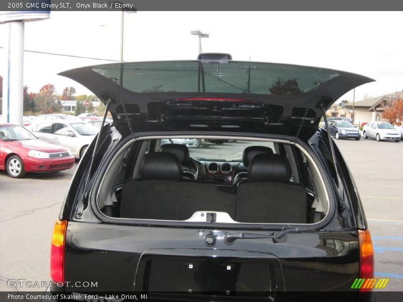 Onyx Black / Ebony 2005 GMC Envoy SLT