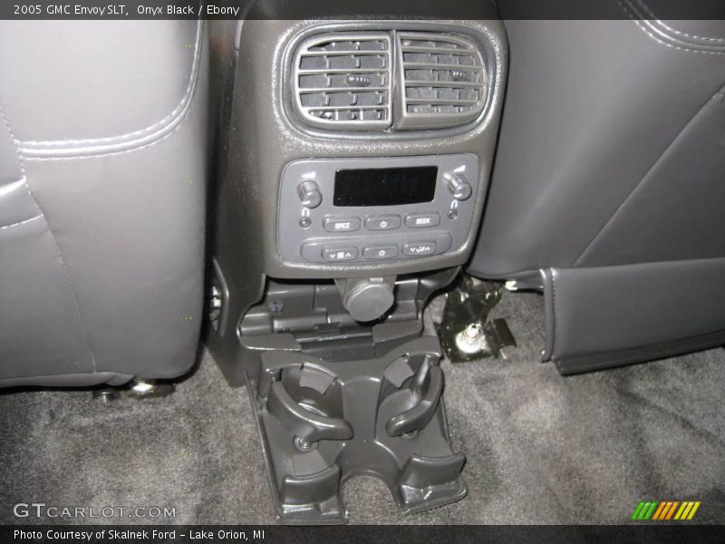 Onyx Black / Ebony 2005 GMC Envoy SLT