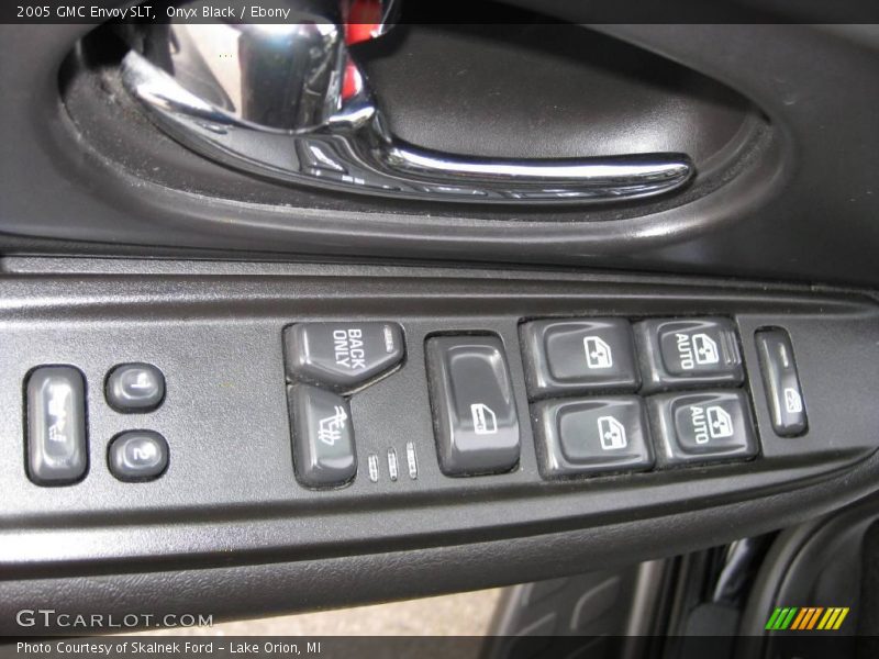 Onyx Black / Ebony 2005 GMC Envoy SLT