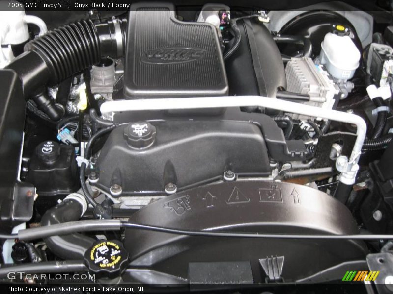 Onyx Black / Ebony 2005 GMC Envoy SLT