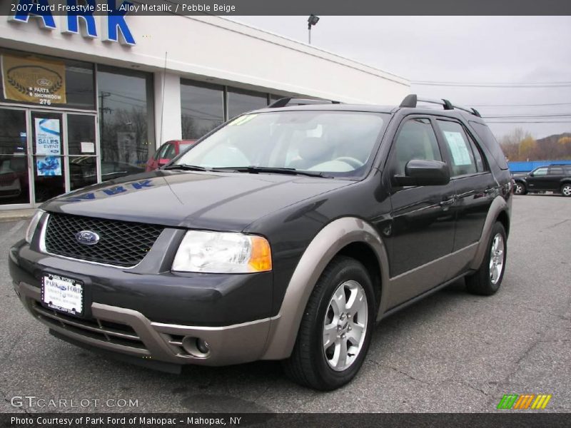 Alloy Metallic / Pebble Beige 2007 Ford Freestyle SEL