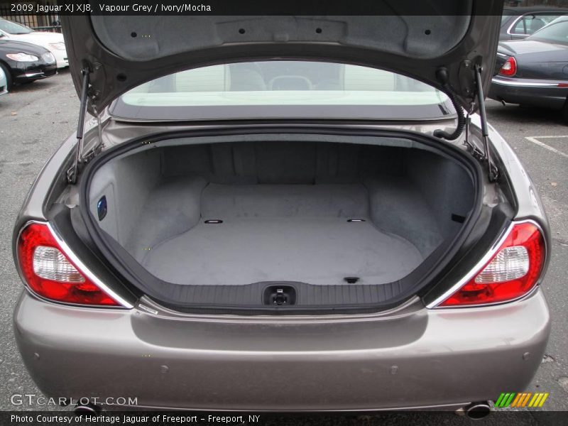 Vapour Grey / Ivory/Mocha 2009 Jaguar XJ XJ8