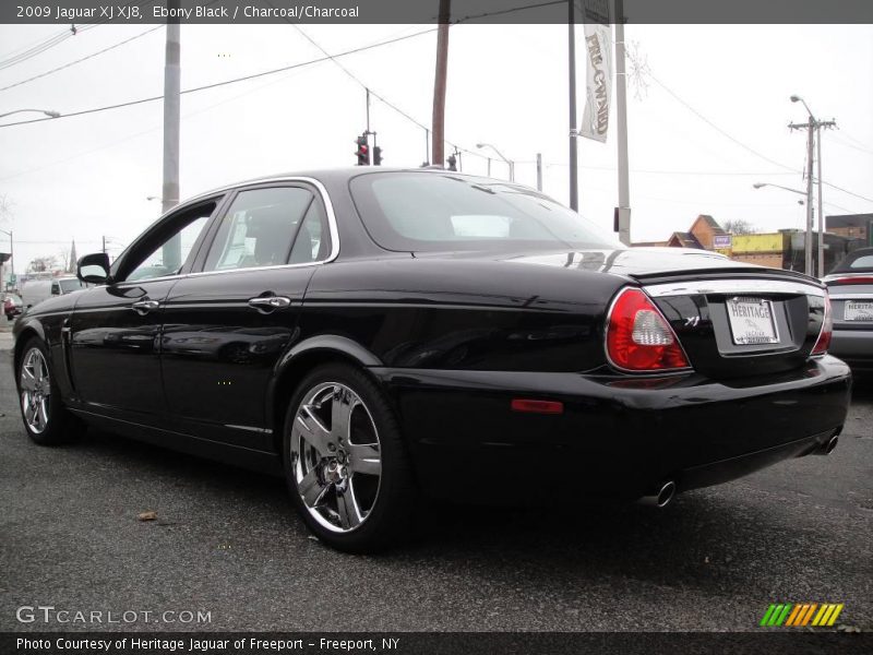 Ebony Black / Charcoal/Charcoal 2009 Jaguar XJ XJ8