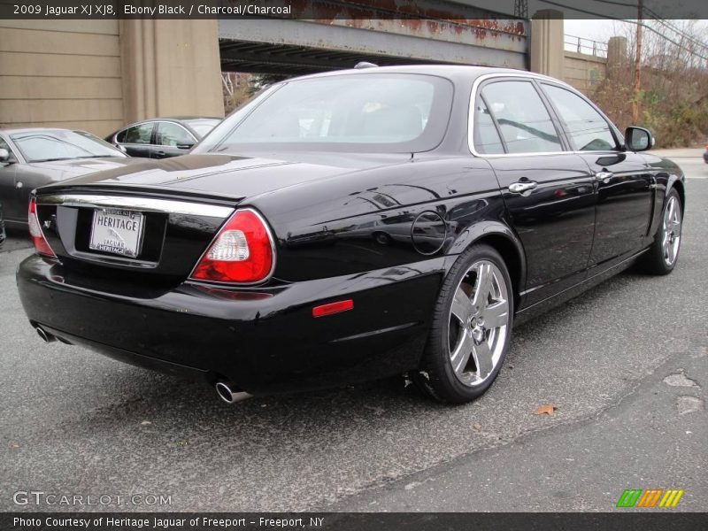 Ebony Black / Charcoal/Charcoal 2009 Jaguar XJ XJ8