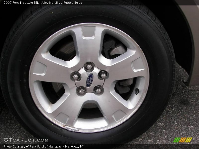 Alloy Metallic / Pebble Beige 2007 Ford Freestyle SEL
