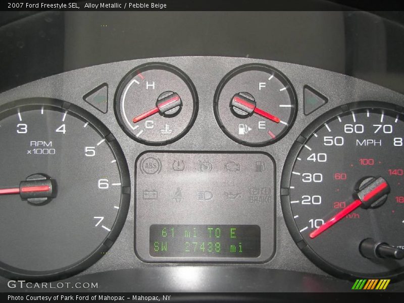 Alloy Metallic / Pebble Beige 2007 Ford Freestyle SEL