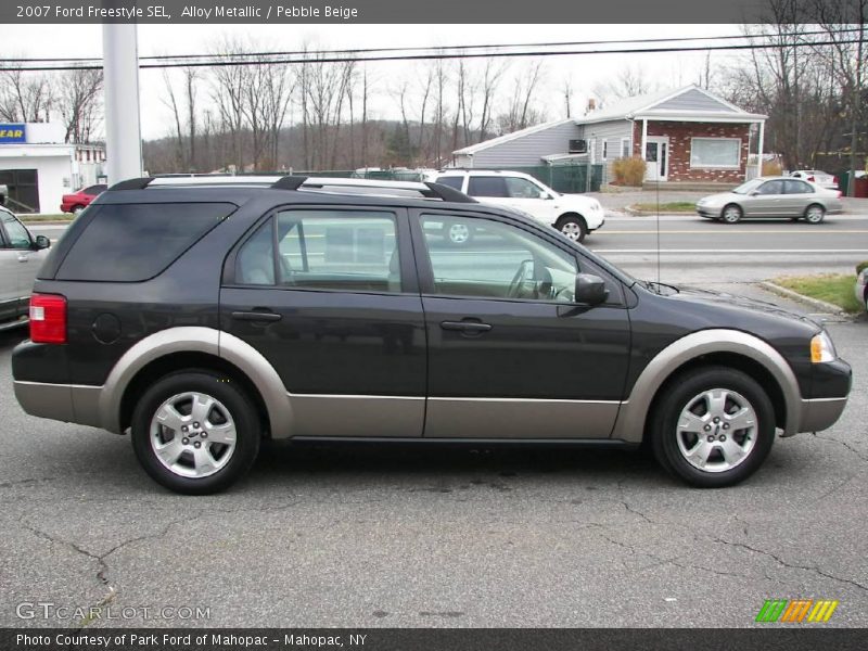 Alloy Metallic / Pebble Beige 2007 Ford Freestyle SEL