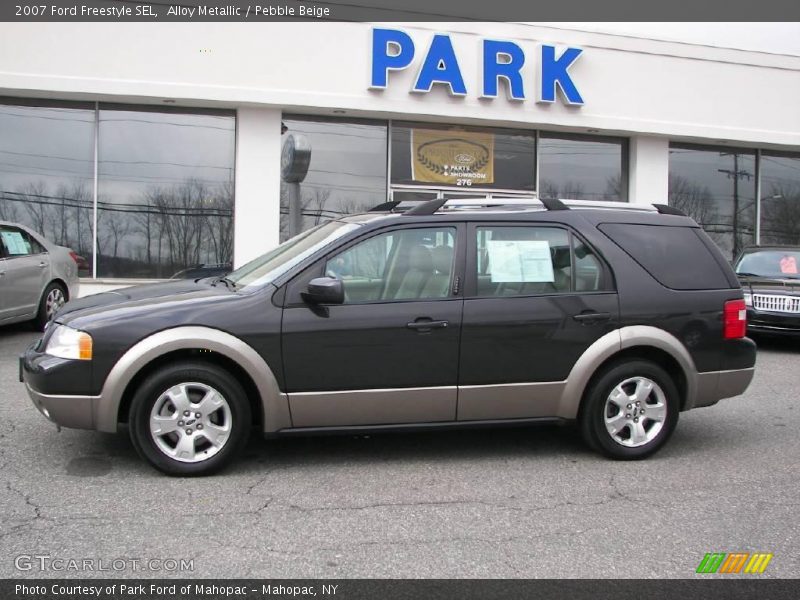 Alloy Metallic / Pebble Beige 2007 Ford Freestyle SEL