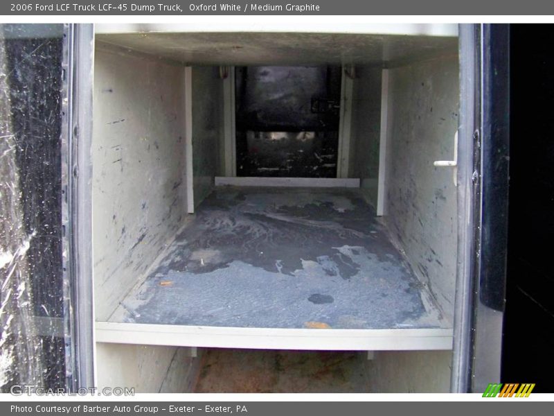 Oxford White / Medium Graphite 2006 Ford LCF Truck LCF-45 Dump Truck