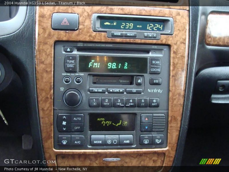 Titanium / Black 2004 Hyundai XG350 L Sedan