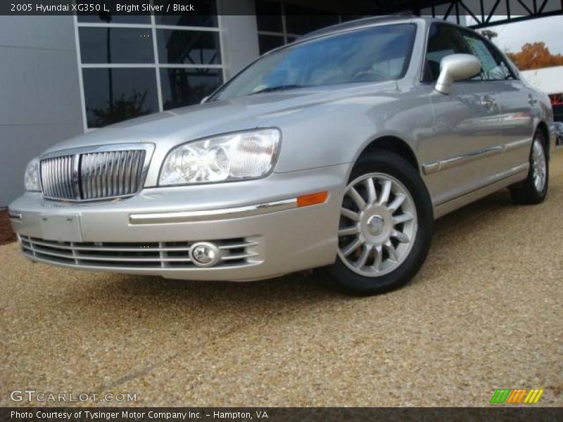 Bright Silver / Black 2005 Hyundai XG350 L
