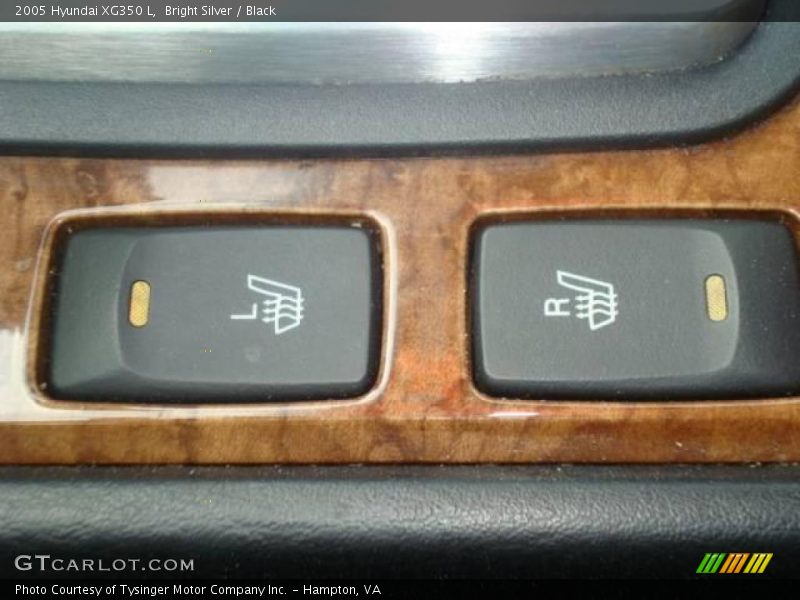 Bright Silver / Black 2005 Hyundai XG350 L