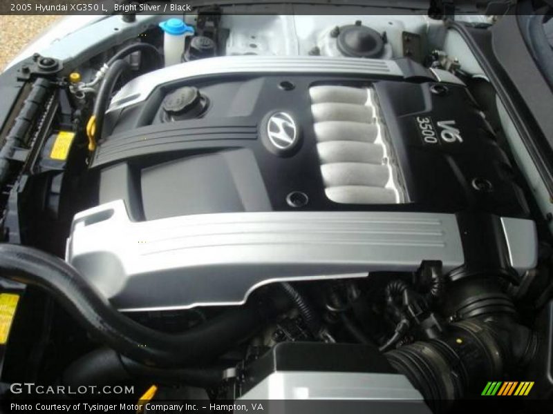 Bright Silver / Black 2005 Hyundai XG350 L