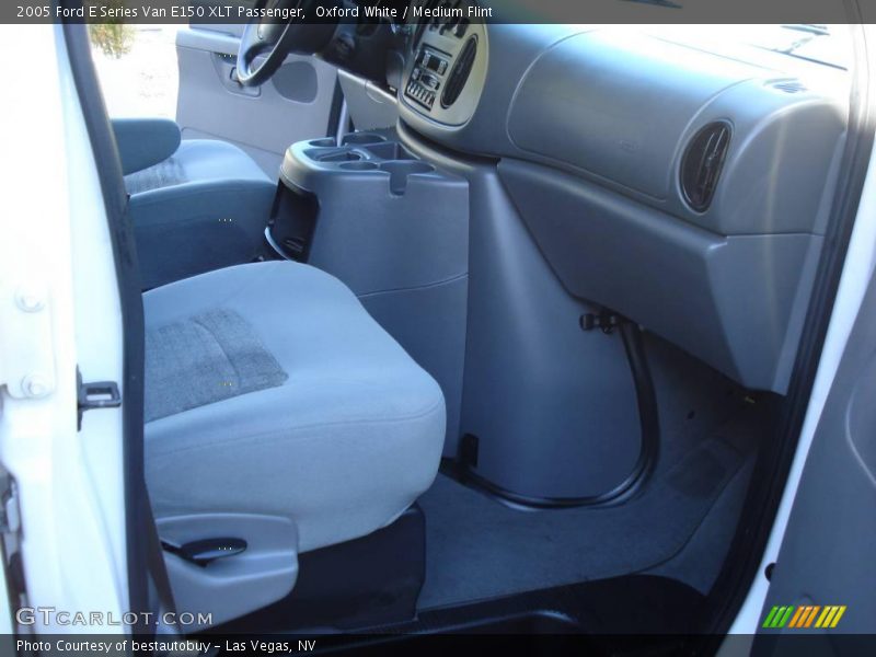 Oxford White / Medium Flint 2005 Ford E Series Van E150 XLT Passenger