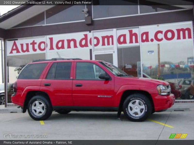 Victory Red / Dark Pewter 2002 Chevrolet TrailBlazer LS 4x4
