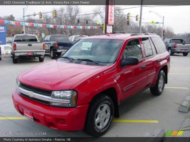 Victory Red / Dark Pewter 2002 Chevrolet TrailBlazer LS 4x4