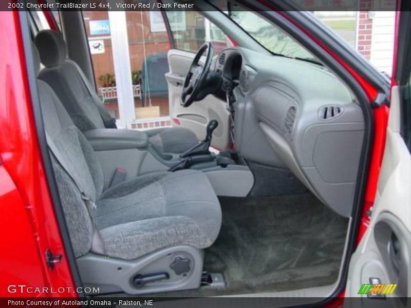 Victory Red / Dark Pewter 2002 Chevrolet TrailBlazer LS 4x4