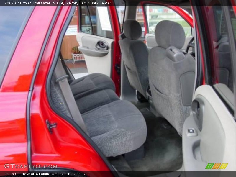 Victory Red / Dark Pewter 2002 Chevrolet TrailBlazer LS 4x4