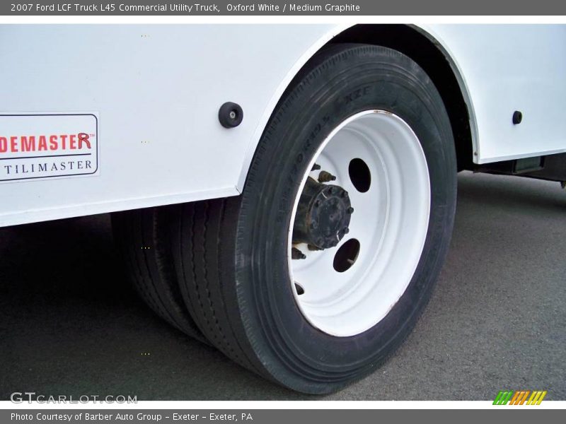 Oxford White / Medium Graphite 2007 Ford LCF Truck L45 Commercial Utility Truck