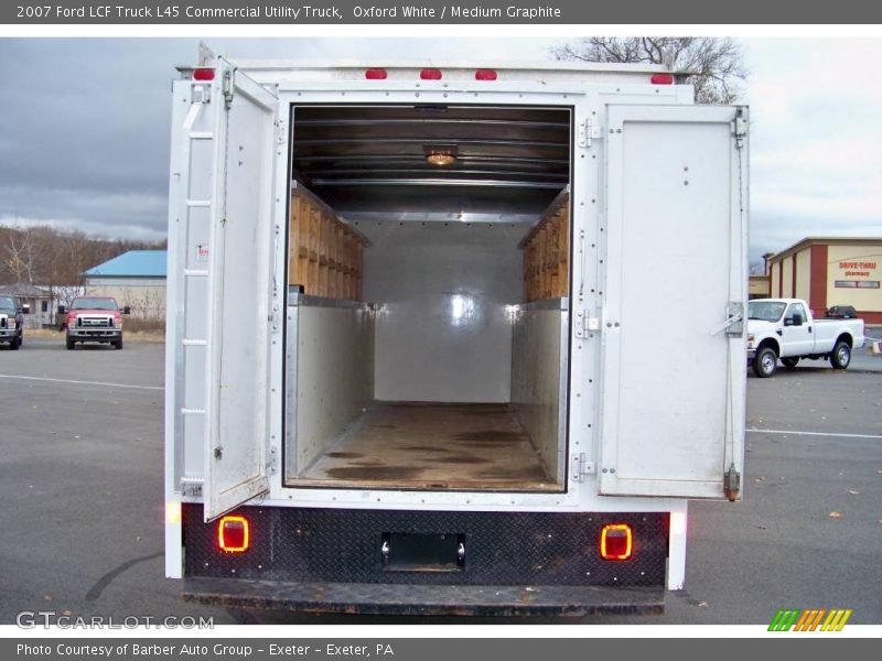 Oxford White / Medium Graphite 2007 Ford LCF Truck L45 Commercial Utility Truck