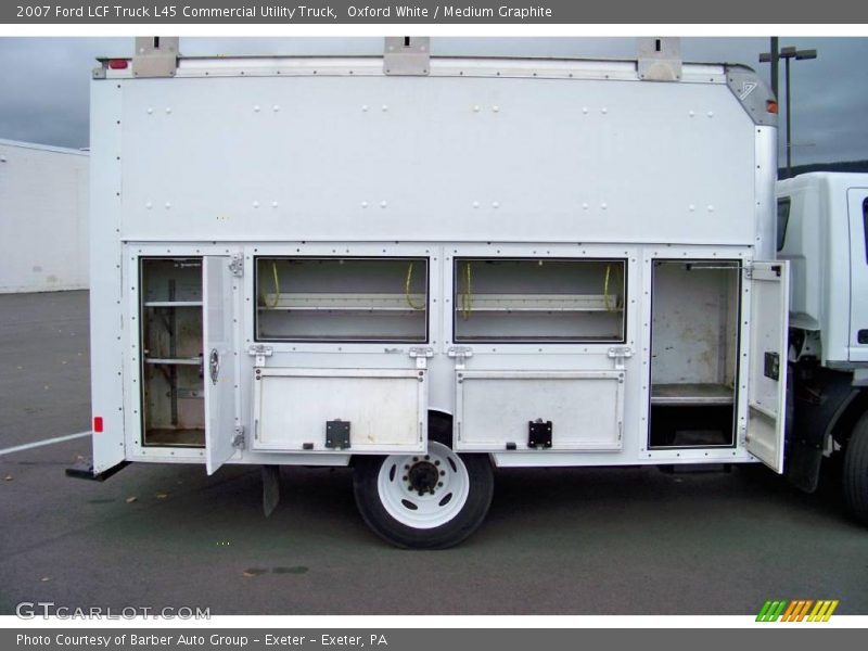 Oxford White / Medium Graphite 2007 Ford LCF Truck L45 Commercial Utility Truck