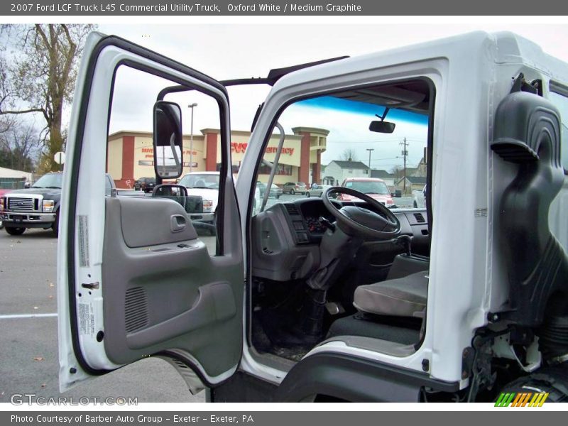 Oxford White / Medium Graphite 2007 Ford LCF Truck L45 Commercial Utility Truck