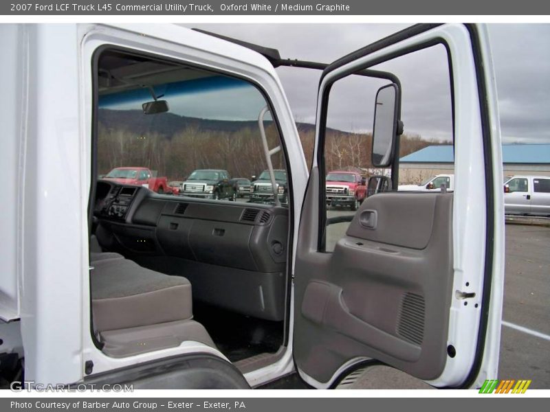 Oxford White / Medium Graphite 2007 Ford LCF Truck L45 Commercial Utility Truck