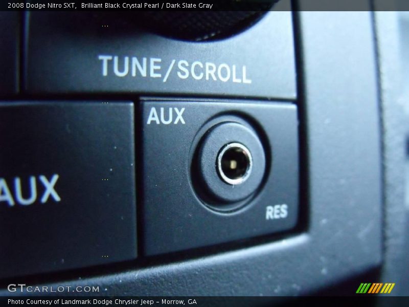Brilliant Black Crystal Pearl / Dark Slate Gray 2008 Dodge Nitro SXT