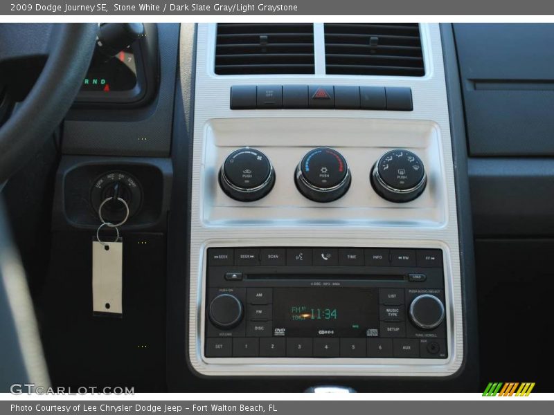 Stone White / Dark Slate Gray/Light Graystone 2009 Dodge Journey SE