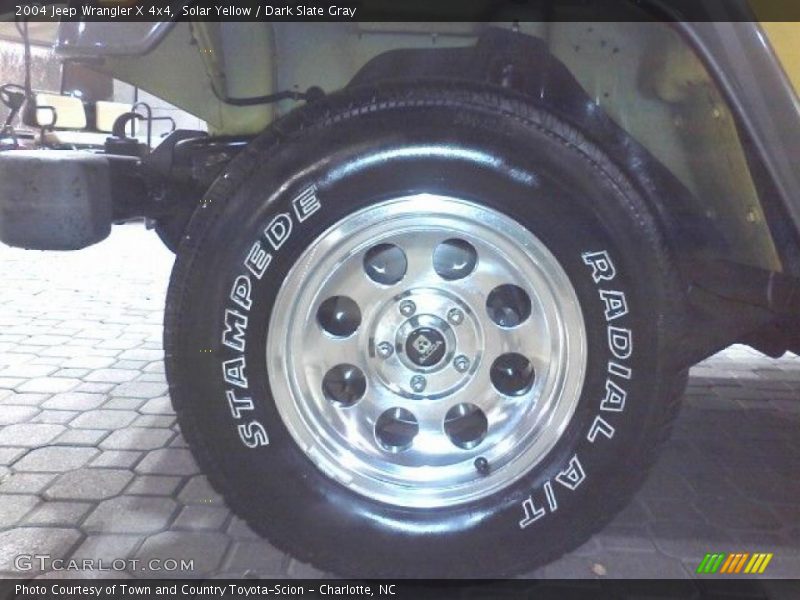 Solar Yellow / Dark Slate Gray 2004 Jeep Wrangler X 4x4